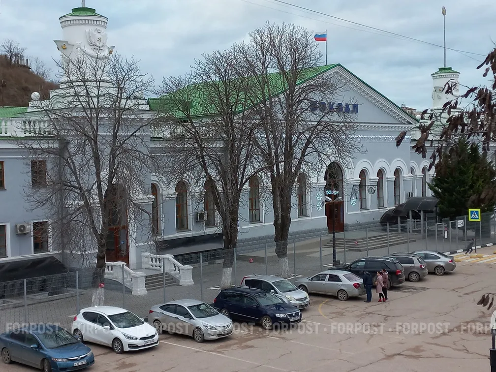 В Севастополь на поезде привезли «Сирийский перелом»