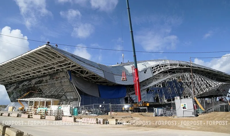 «Стеклянная чайка» ещё не построена, но уже долетает до престижных наград.