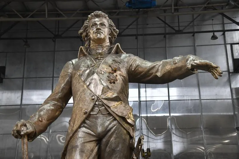 Для Севастополя в Москве отлили 6-метрового Потёмкина