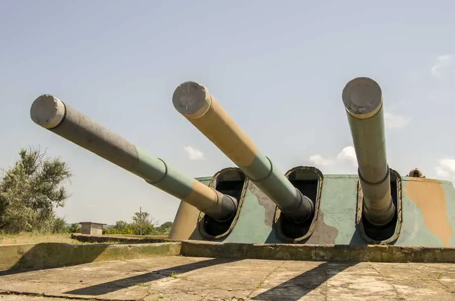 Подрядчик отрицает обвинения в фиктивной паспортизации 30-й береговой батареи