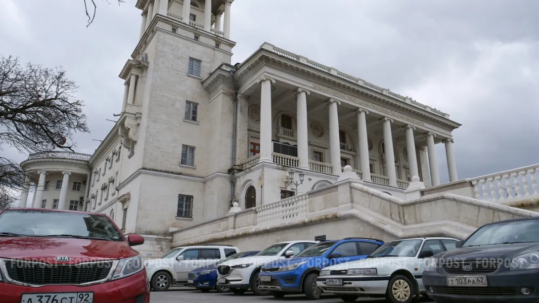 Театр флота в Севастополе станет «гражданским»