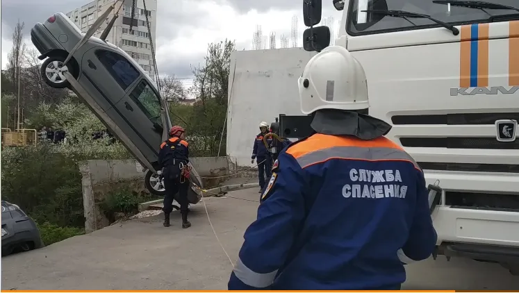 Названо число пострадавших при обрушении грунта в Севастополе