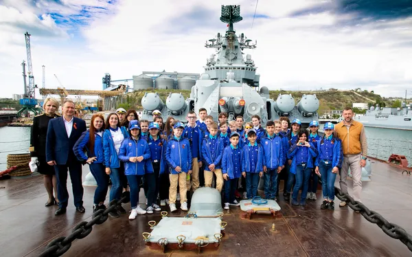 «Они хотят жить в мире»: как в Севастополе приняли детей из Сирии