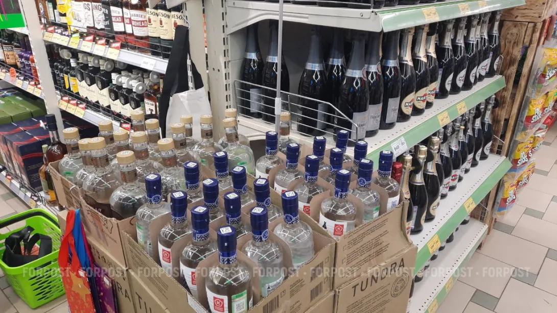 Почти каждая «алкоточка» в общепите Севастополя нарушает закон