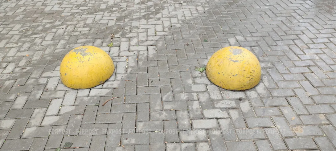 В Севастополе жители Античного строят каменные баррикады для защиты от вторжения