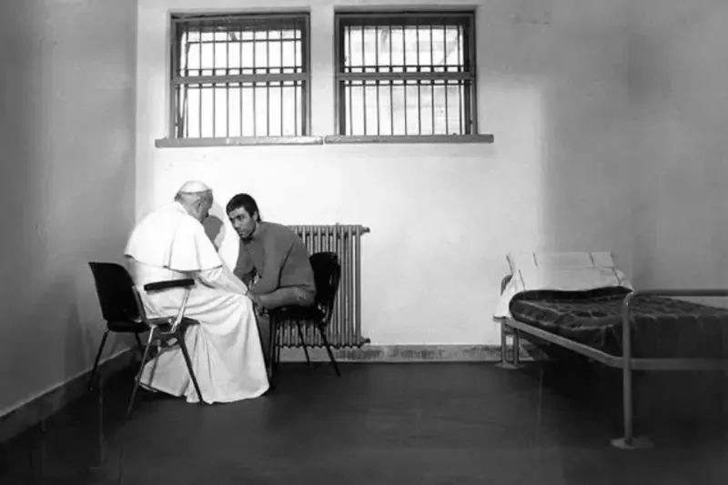 Опасного турка на всякий случай выгнали из города до конца визита Папы Римского