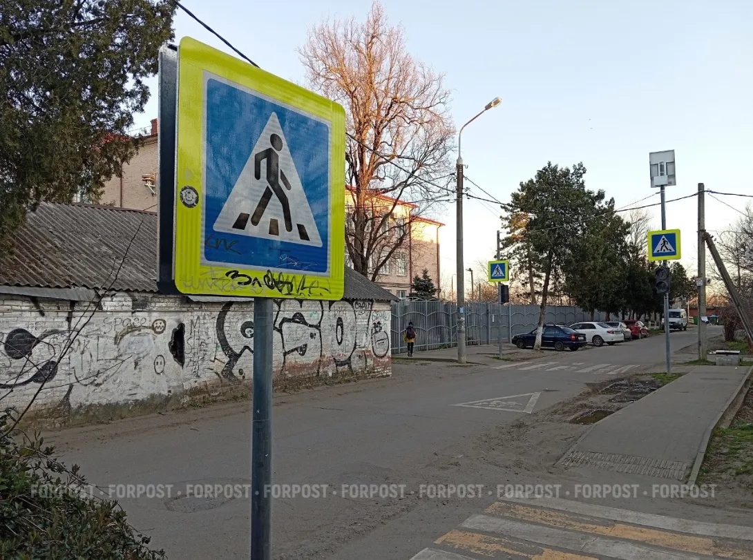 В Севастополе на пешеходном переходе сбили двоих детей