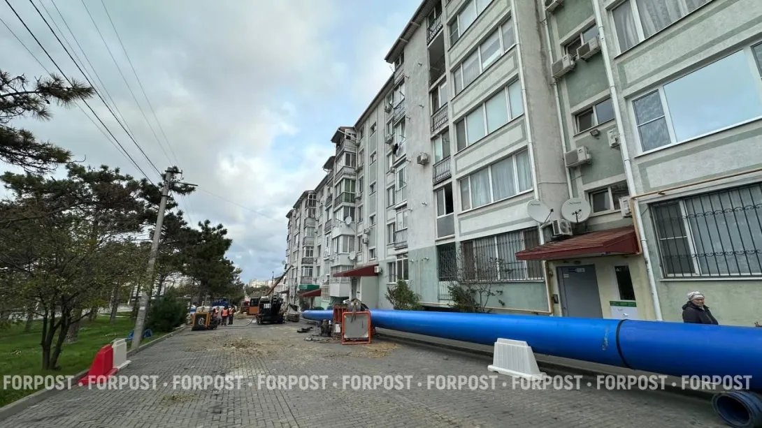 Прокладка водовода встряхнула жизнь трёх севастопольских домов 