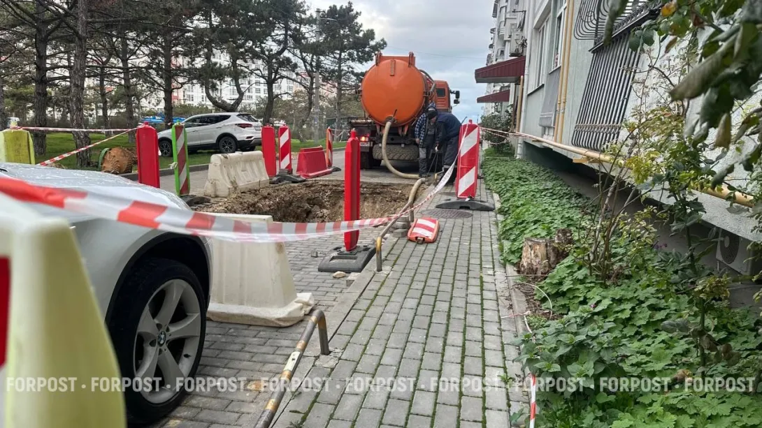 Глиняный душ для севастопольской многоэтажки удалось прикрутить