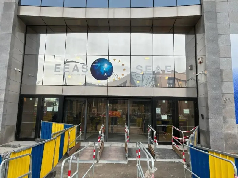 В штаб-квартире дипслужбы Евросоюза проходят обыски