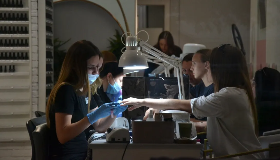 Цены на маникюр могут взлететь на четверть — как салонам и клиентам это пережить