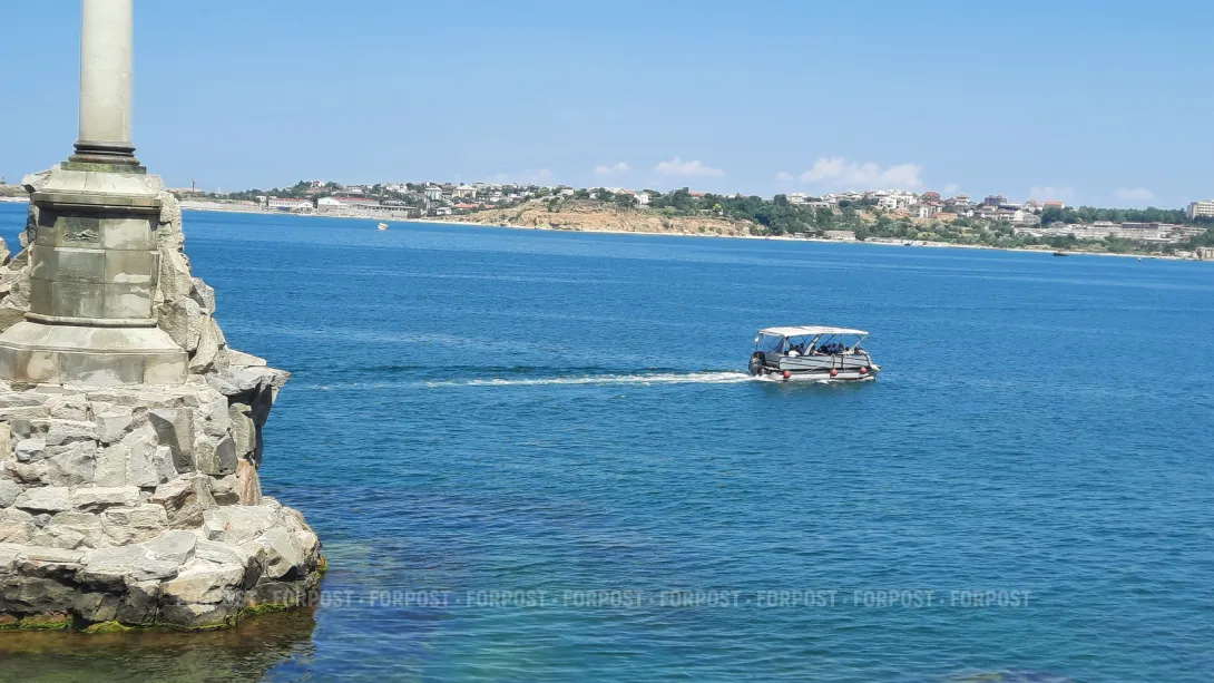 Обещанный севастопольцам культурный центр завис над землей 