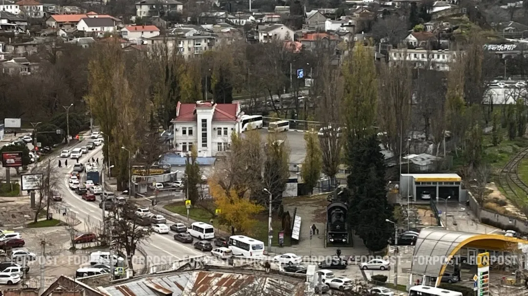 Дорожные работы на мосту у вокзала парализовали Корабельную сторону Севастополя