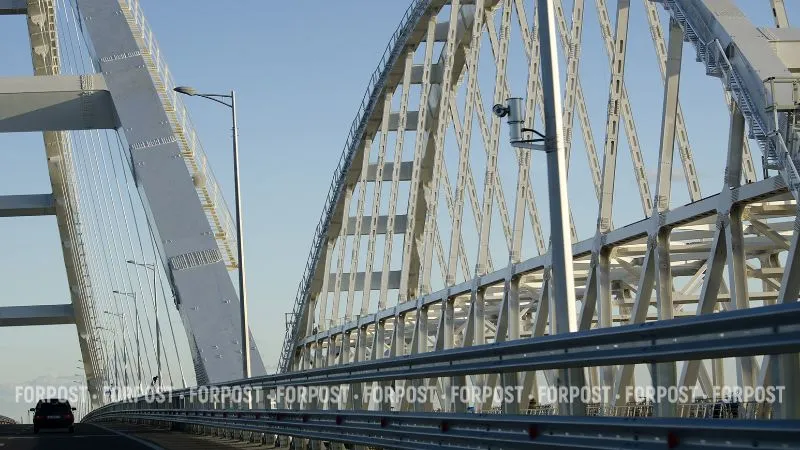Крымский мост готовят к новогоднему наплыву туристов