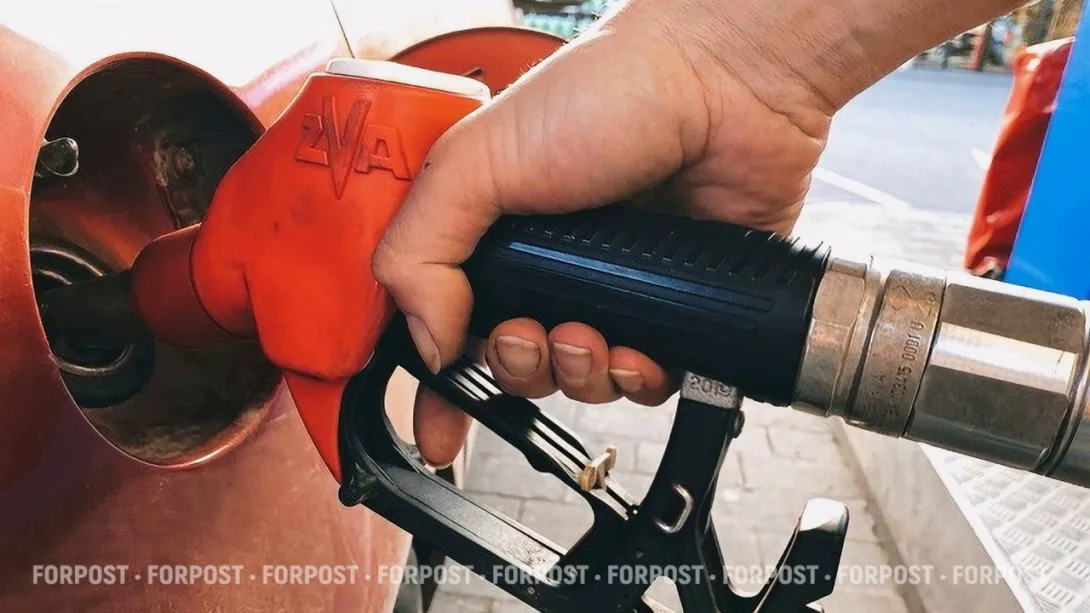 Цены на бензин в России превысили американские: что это значит?