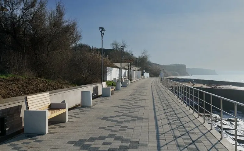 В Севастополе полностью обновили набережную