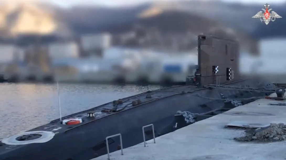 Минобороны показало кадры с подлодкой после заявлений Киева о её уничтожении