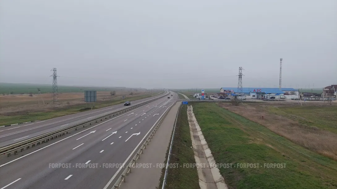 На севастопольском участке трассы «Таврида» начали укладывать асфальт