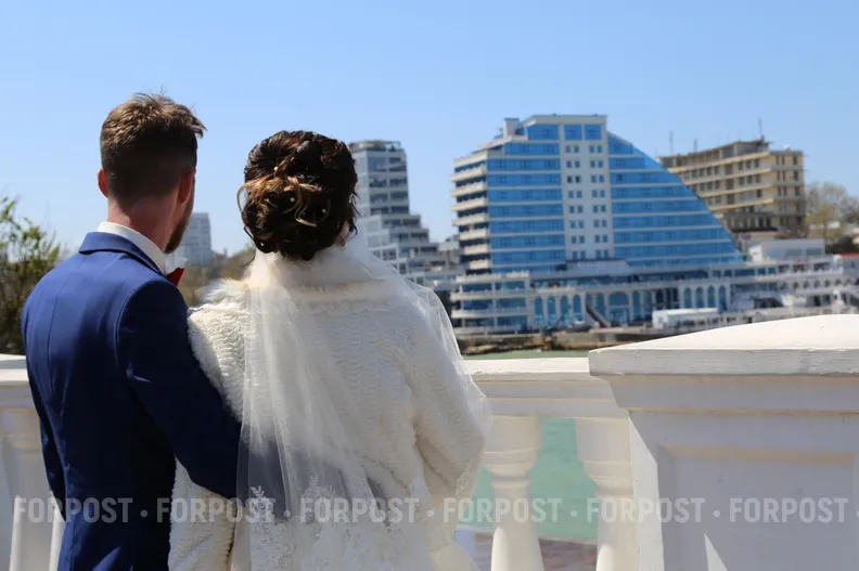 В Севастополе стали чаще жениться и реже разводиться