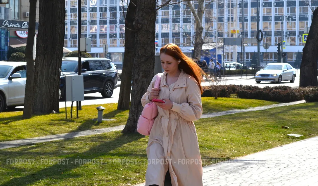 В общественном туалете Севастополя украли iPhone 10