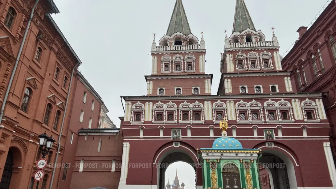 Из Севастополя в Москву: о чем нужно знать семье перед путешествием