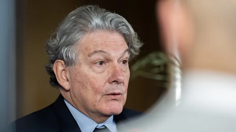 США ввели санкции и запретили поездки бывшему комиссару ЕС