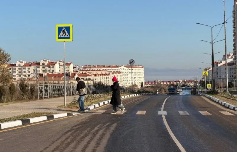 Месить грязь ногами на Античном проспекте оказалось необязательно 