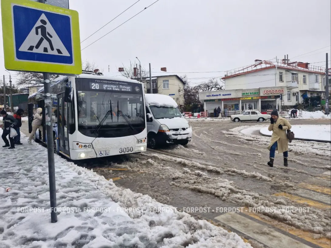 Какие дороги в Севастополе оказались непроходимыми из-за снега