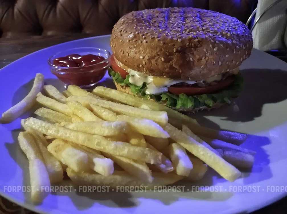 Вредную еду в Британии убирают с экранов днём