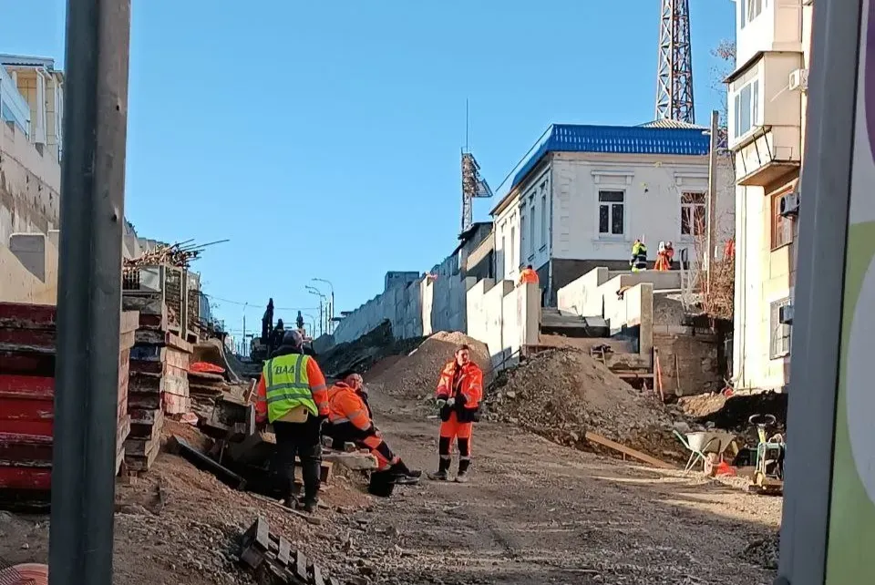 Ремонт подпорных стен на улице Адмирала Октябрьского стал дороже и, возможно, дольше