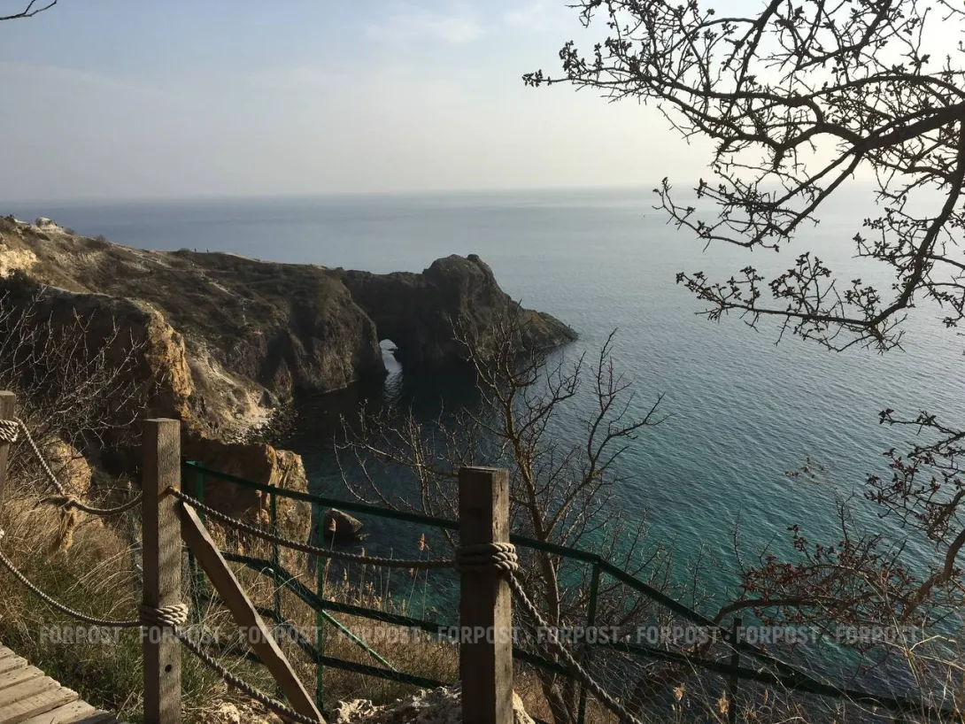 Лестница к гроту Дианы в Севастополе снова обвалилась