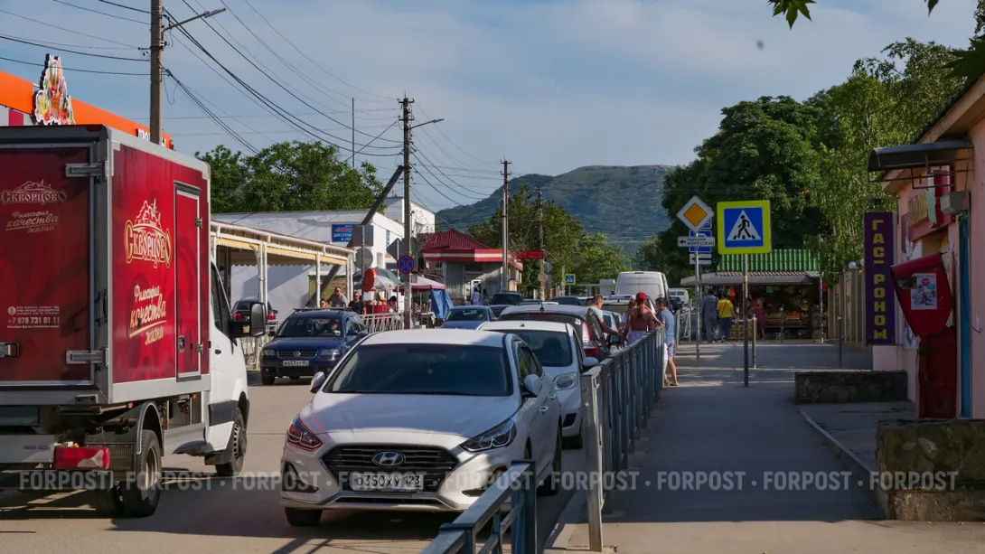 СевСети #796: Приморское село Орлиное, два ремонта одной дороги и «удобная» парковка