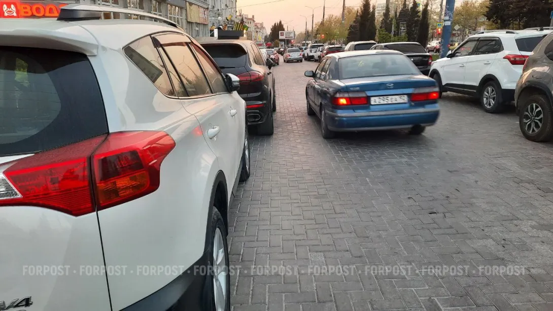 Севастопольцы отстояли парковку вместо рынка 