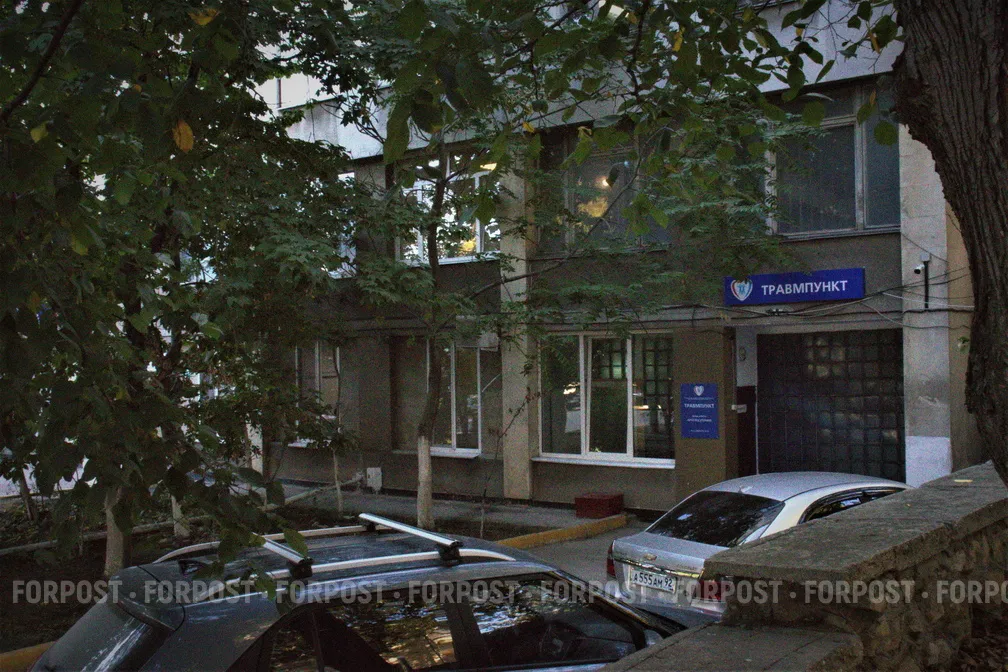 Тройное ДТП в Севастополе: «мерседес» вытолкнул мотоцикл на встречку 