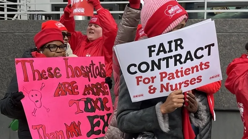 В Нью-Йорке на забастовку вышли 15 тысяч медсестёр