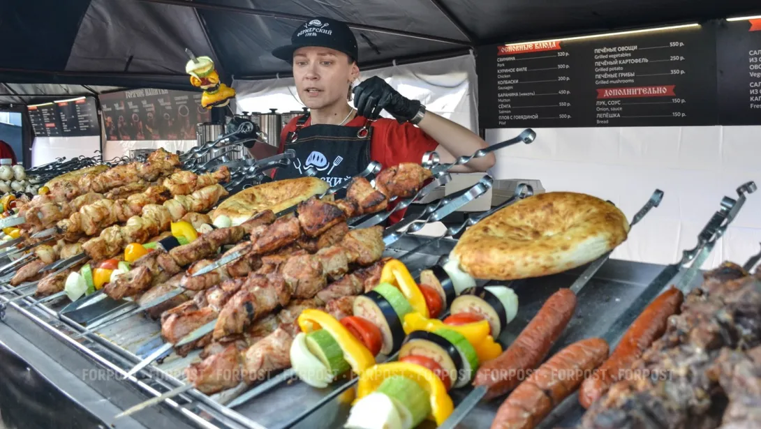 Битва за покупателей: почему супермаркеты побеждают рестораны на рынке готовой еды