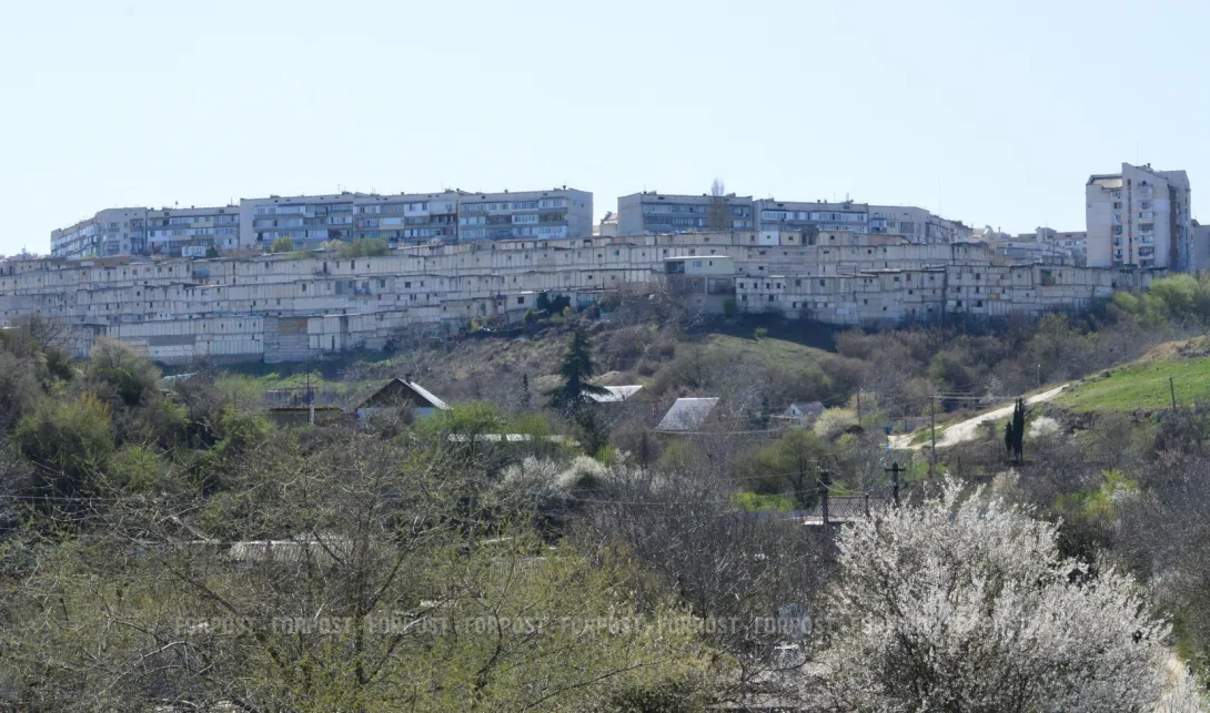 В гаражах Севастополя водители вступили в перестрелку