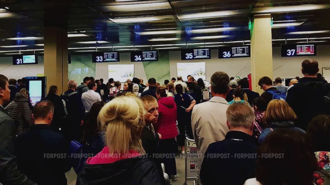 Пассажирам будут возвращать деньги за задержку авиарейсов — в чём риски новшества