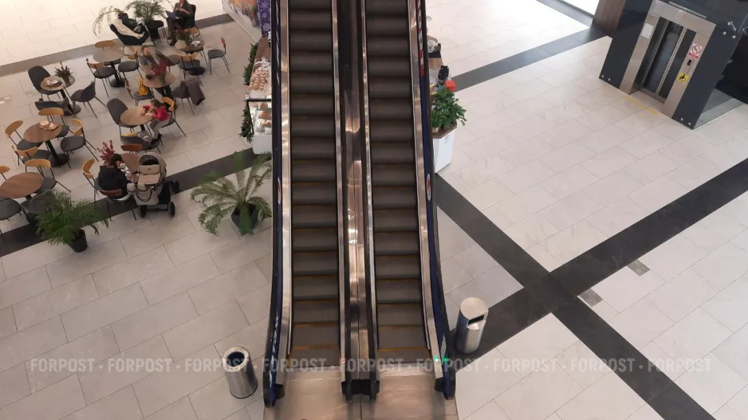 Травмирование ребёнка на эскалаторе привело к проверкам в крымском ТЦ