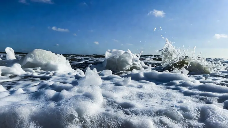 Океаны Земли поглотили энергию 69 тысяч триллионов чайников