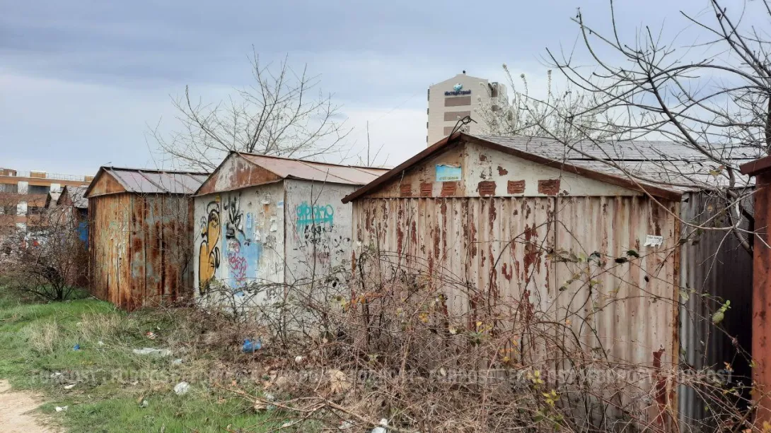 Правительство Севастополя уточнило порядок национализации гаражей