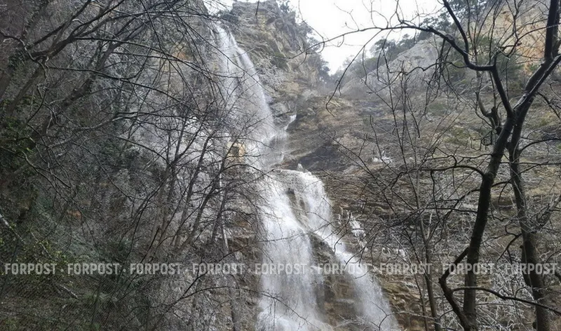 Проход к популярному водопаду Крыма на время закрыли