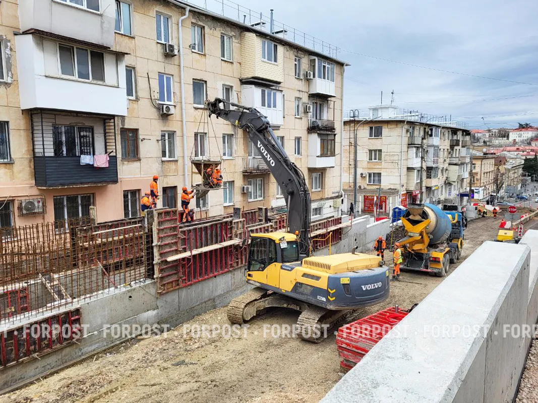 Как продвигается ремонт подпорных стен на одной из ключевых артерий Севастополя