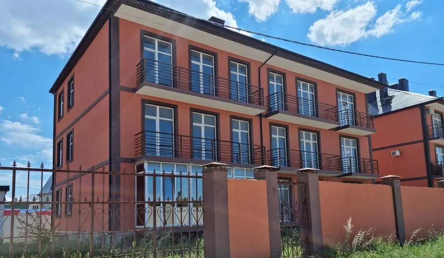 В Севастополе более 20 человек выселят из незаконного дома по решению суда 