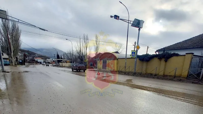 В Крыму автомобиль сбил двух детей на пешеходном переходе