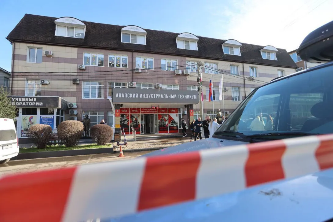 Подвиг дяди Коли: как 55-летний охранник спас студентов и преподавателей в Анапе