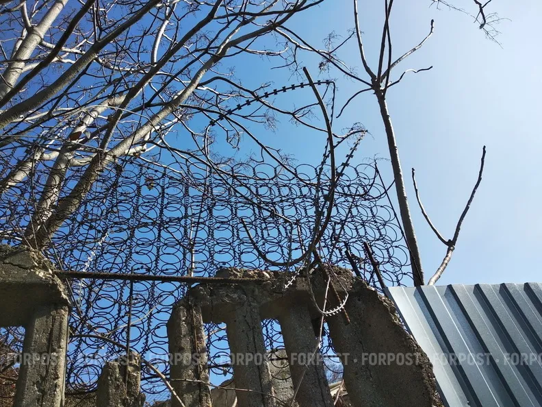 Севастопольцев возмутил новый забор