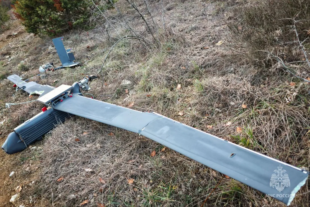 Под Севастополем уничтожили «Довбуш» - дрон-матку со Starlink 