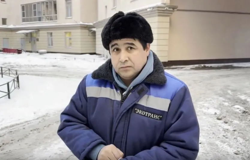 Дворник получил награду за спасение мальчика, выпавшего с седьмого этажа