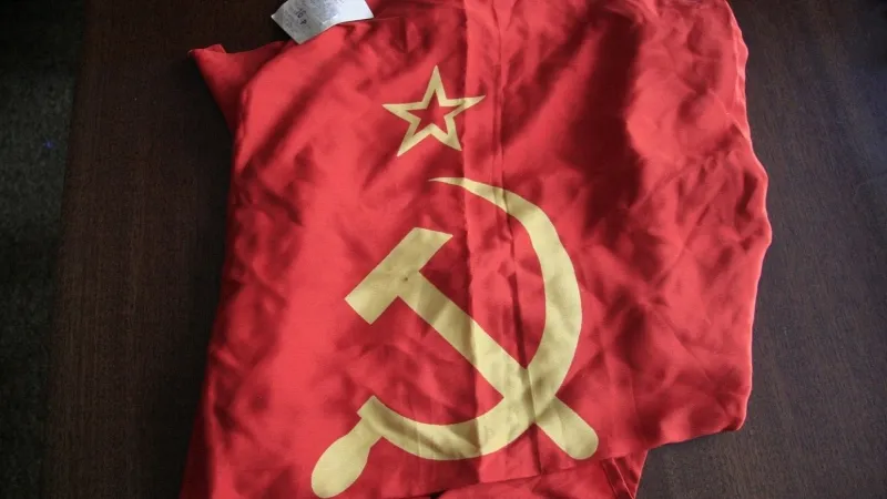 В Латвии мужчину задержали за празднование Масленицы в майке «СССР»